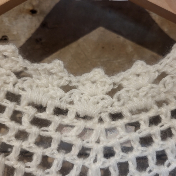 Vintahe Cream Open-Knit Women's Sweater - Picture 6 of 7